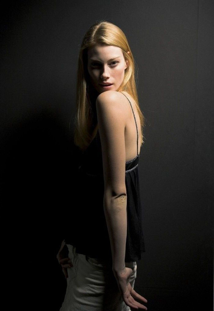 Alyssa Sutherland nude. Photo - 31