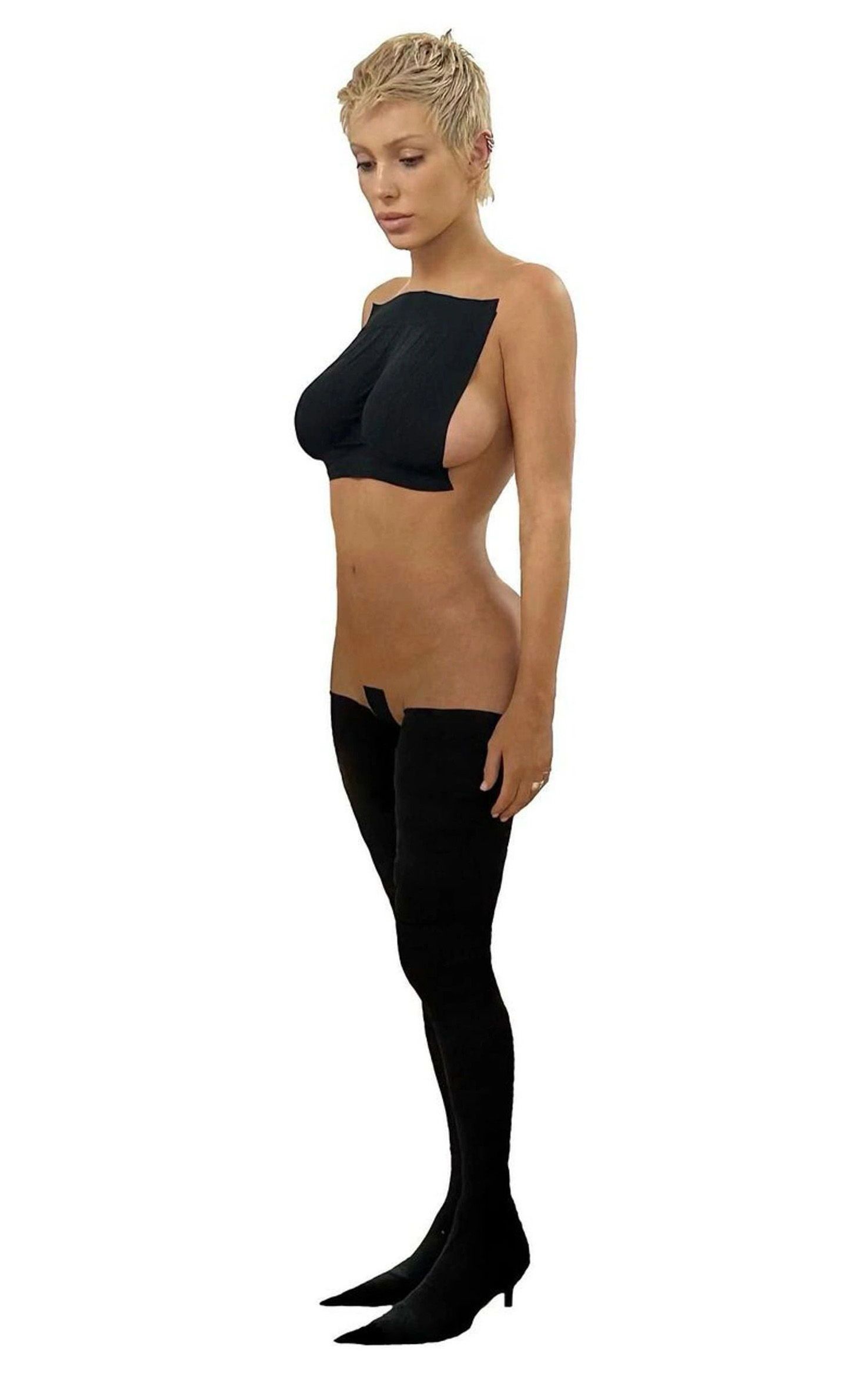 Bianca Censori nude. Photo - 10