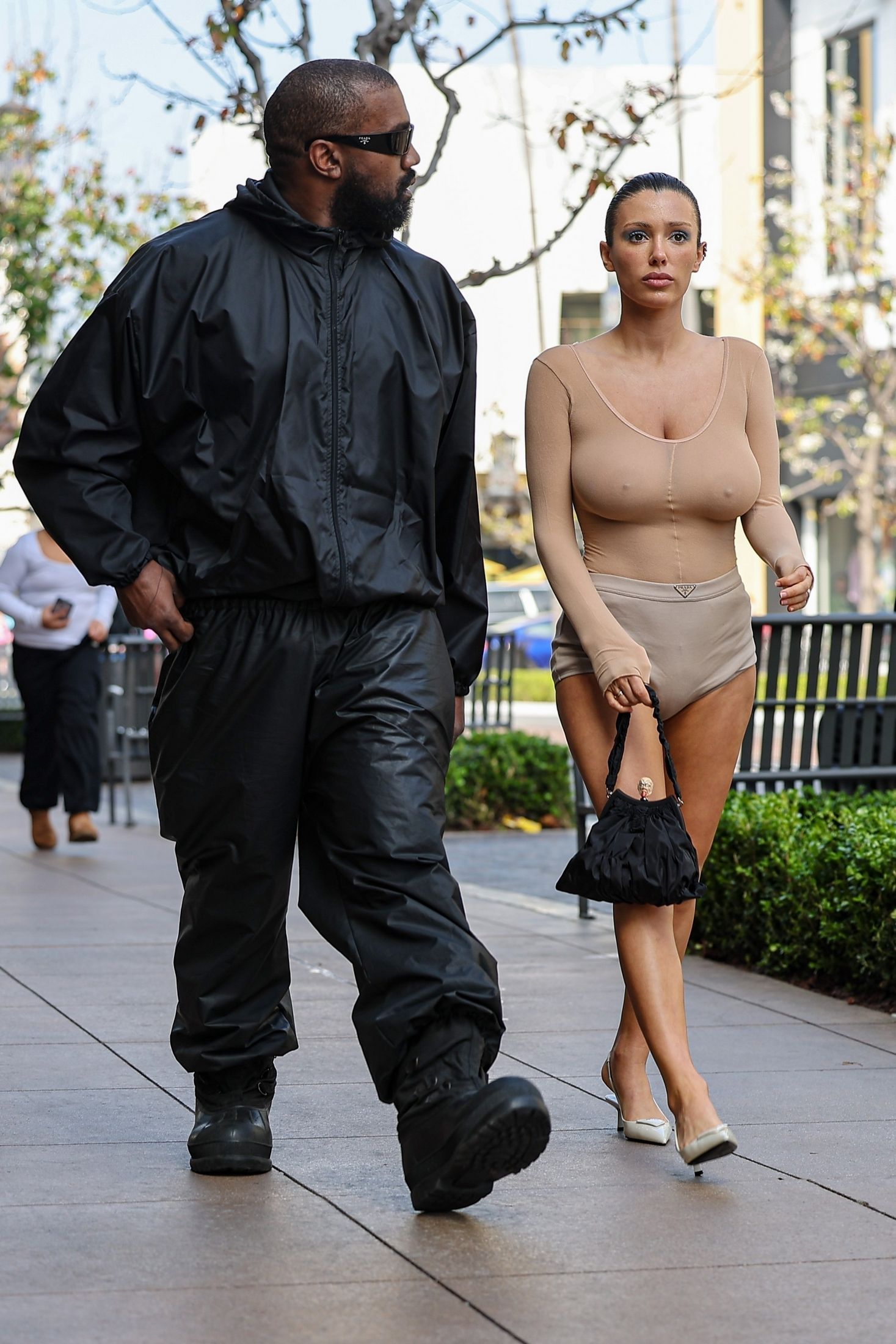 Bianca Censori nude. Photo - 31