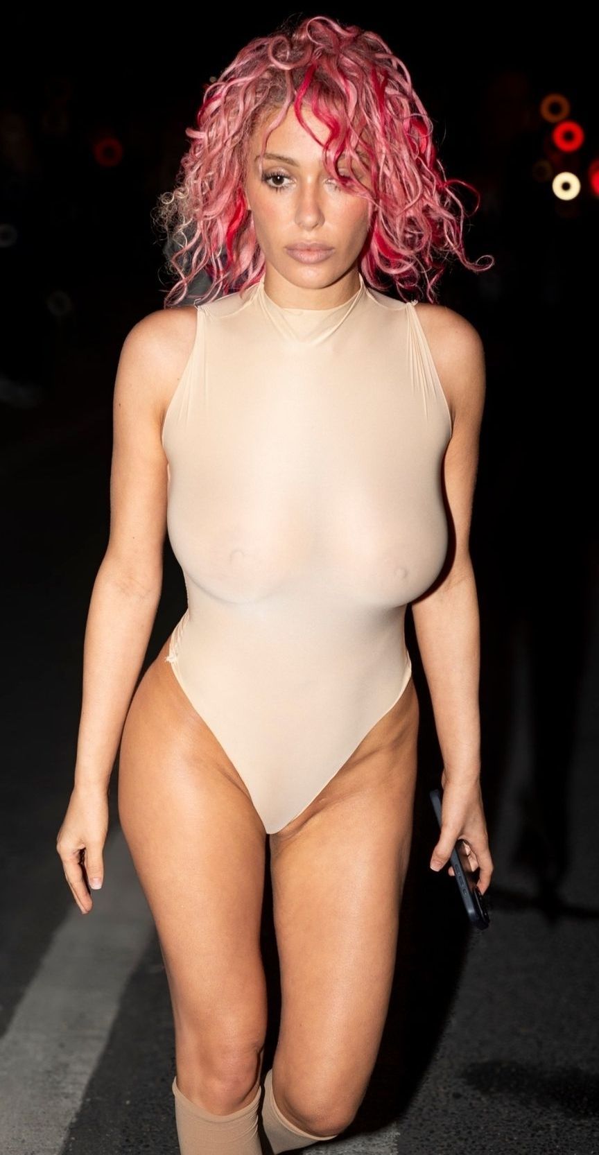 Bianca Censori nude. Photo - 33