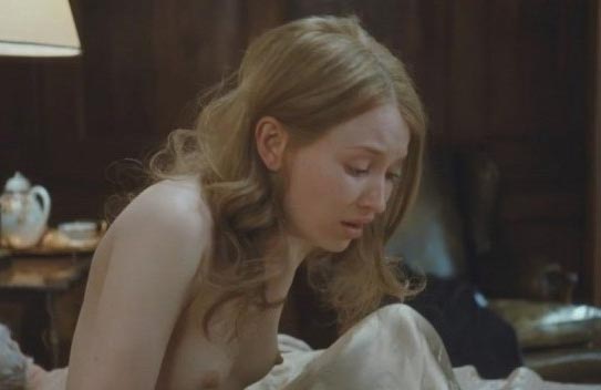 Emily Browning nude. Photo - 30
