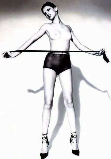 Adriana Lima nude. Photo - 13