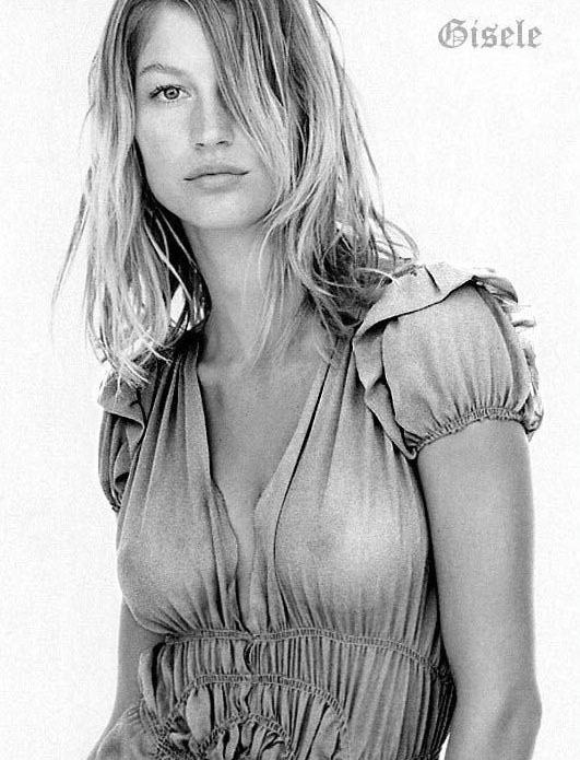 Gisele Bundchen nude. Photo - 25