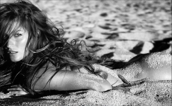 Gisele Bundchen nude. Photo - 8