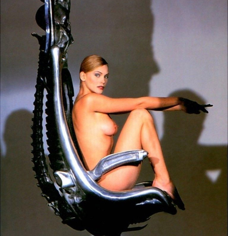 Natasha Henstridge nude. Photo - 2