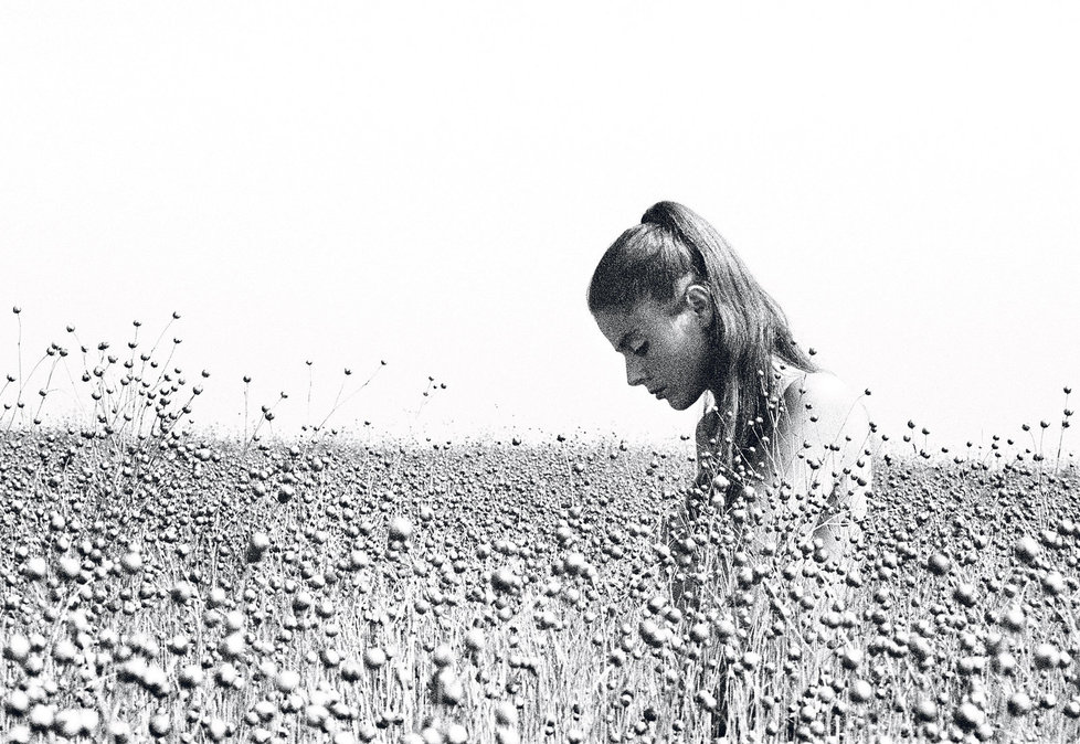 Andrea Čunderlíková nude. Photo - 5