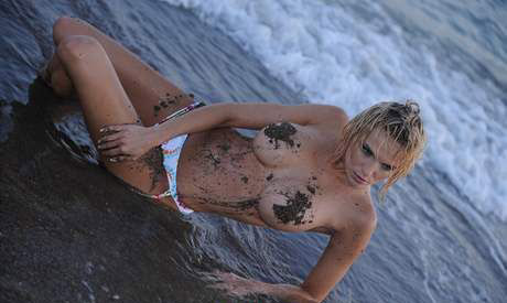 Hana Mašlíková nude. Photo - 10