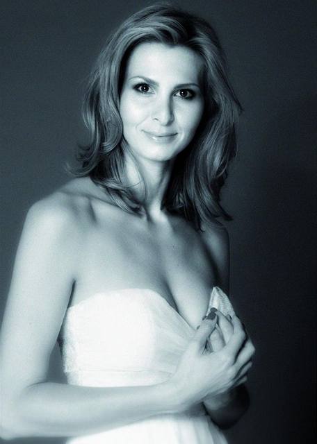 Ivana Gottová nude. Photo - 5