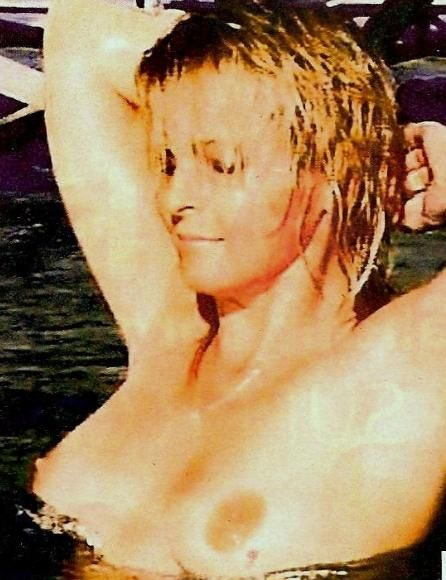 Iveta Bartošová nude. Photo - 2