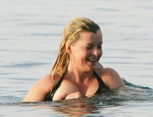 Iveta Bartošová nude. Photo - 5