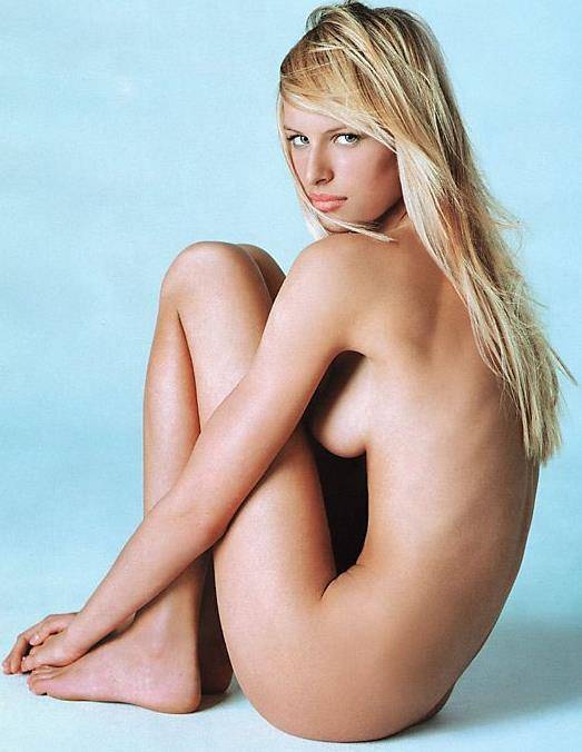 Karolína Kurková nude. Photo - 13