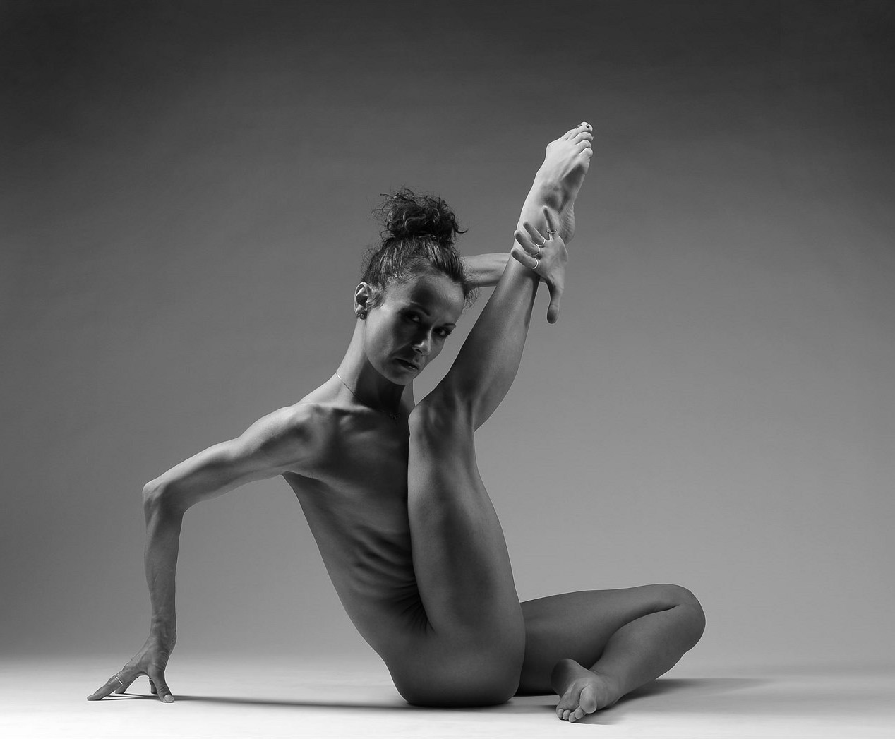 Leona Kvasnicová (Qaša) nude. Photo - 7