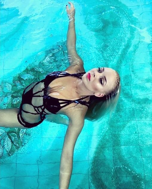 Markéta Konvičková nude. Photo - 4