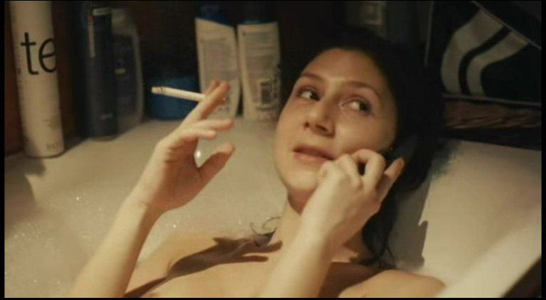 Martha Issová nude. Photo - 6