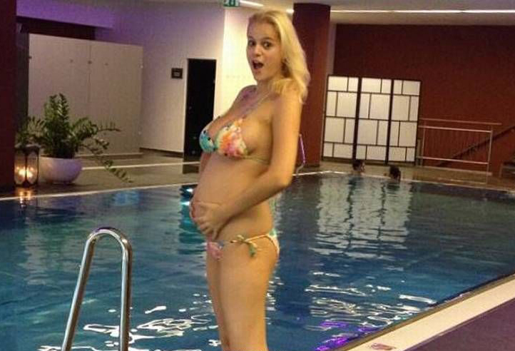 Ornella Štiková nude. Photo - 4