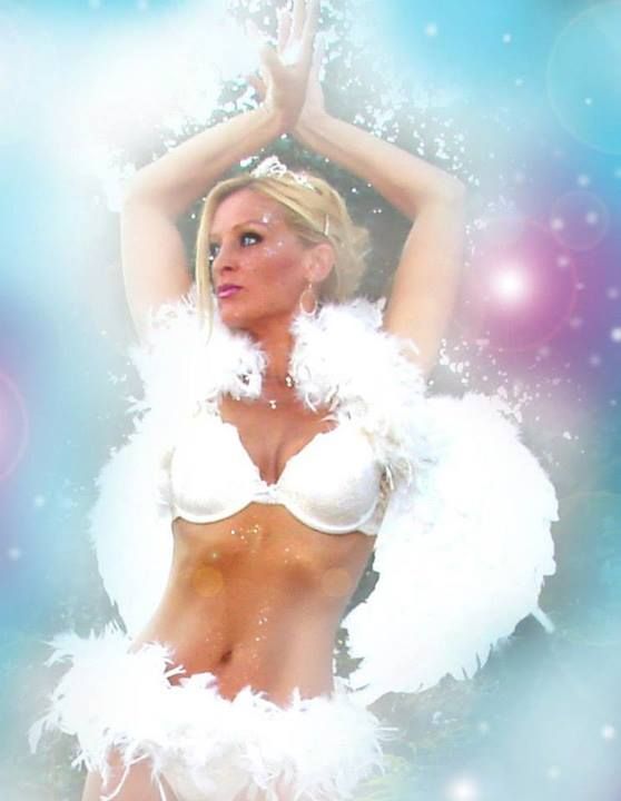 Regina Holásková nude. Photo - 6