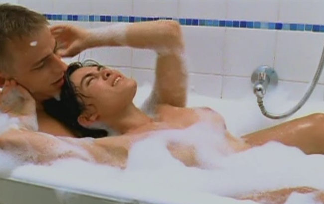 İdil Üner nude. Photo - 1