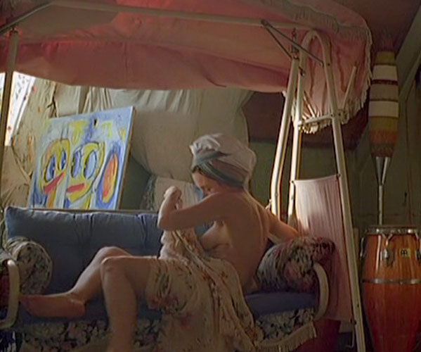 İdil Üner nude. Photo - 7