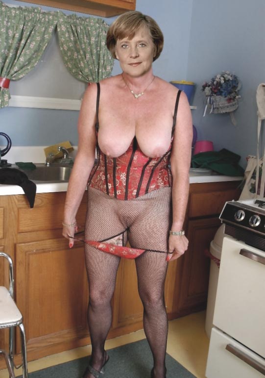 Angela Merkel nude. Photo - 42