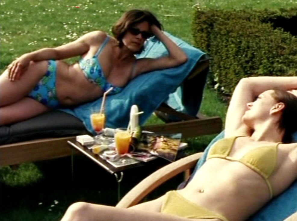 Angela Roy nude. Photo - 3