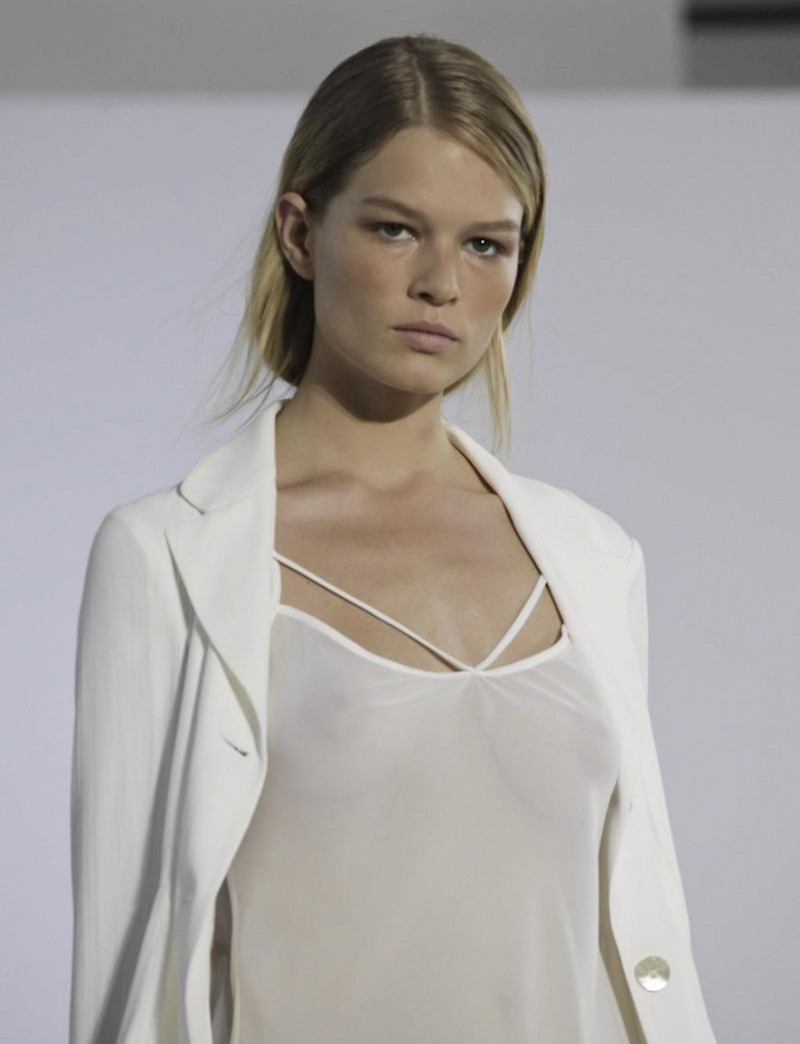 Anna Ewers nude. Photo - 35