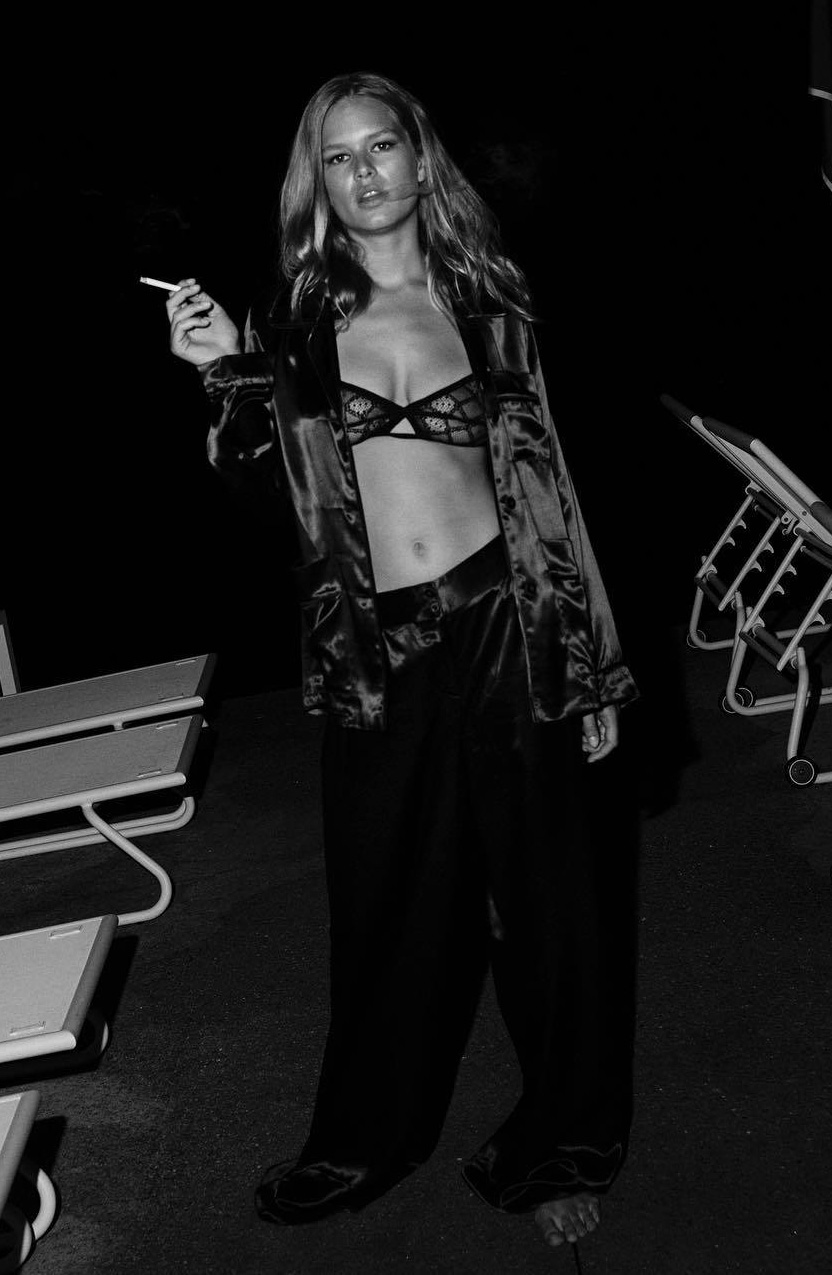 Anna Ewers nude. Photo - 48