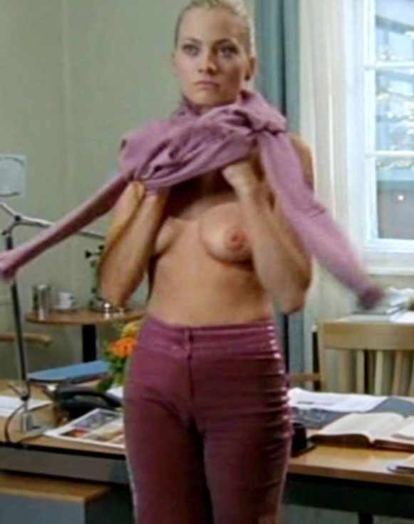 Annika Murjahn nude. Photo - 13