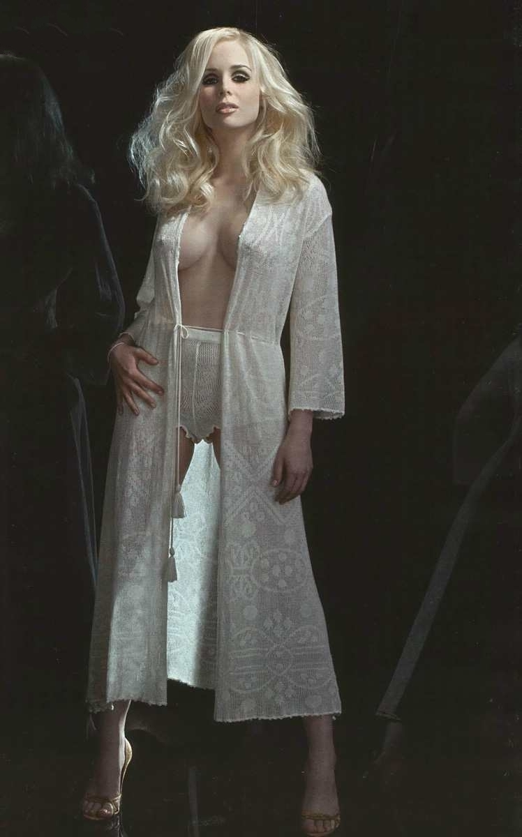 Ariane Sommer nude. Photo - 5