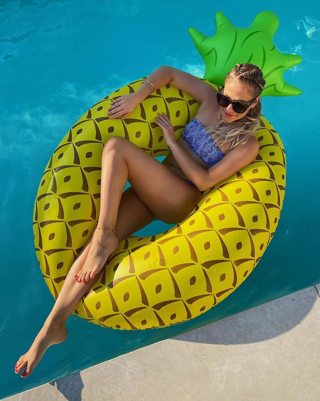 Cheyenne Pahde nude. Photo - 27