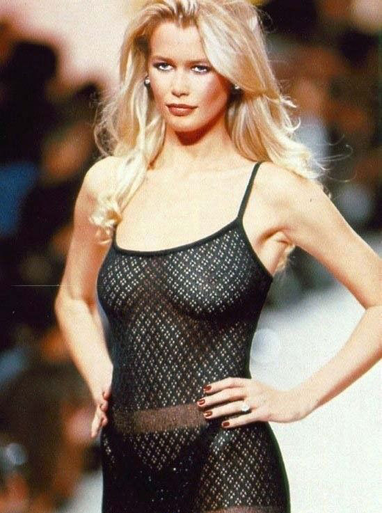 Claudia Schiffer nude. Photo - 44