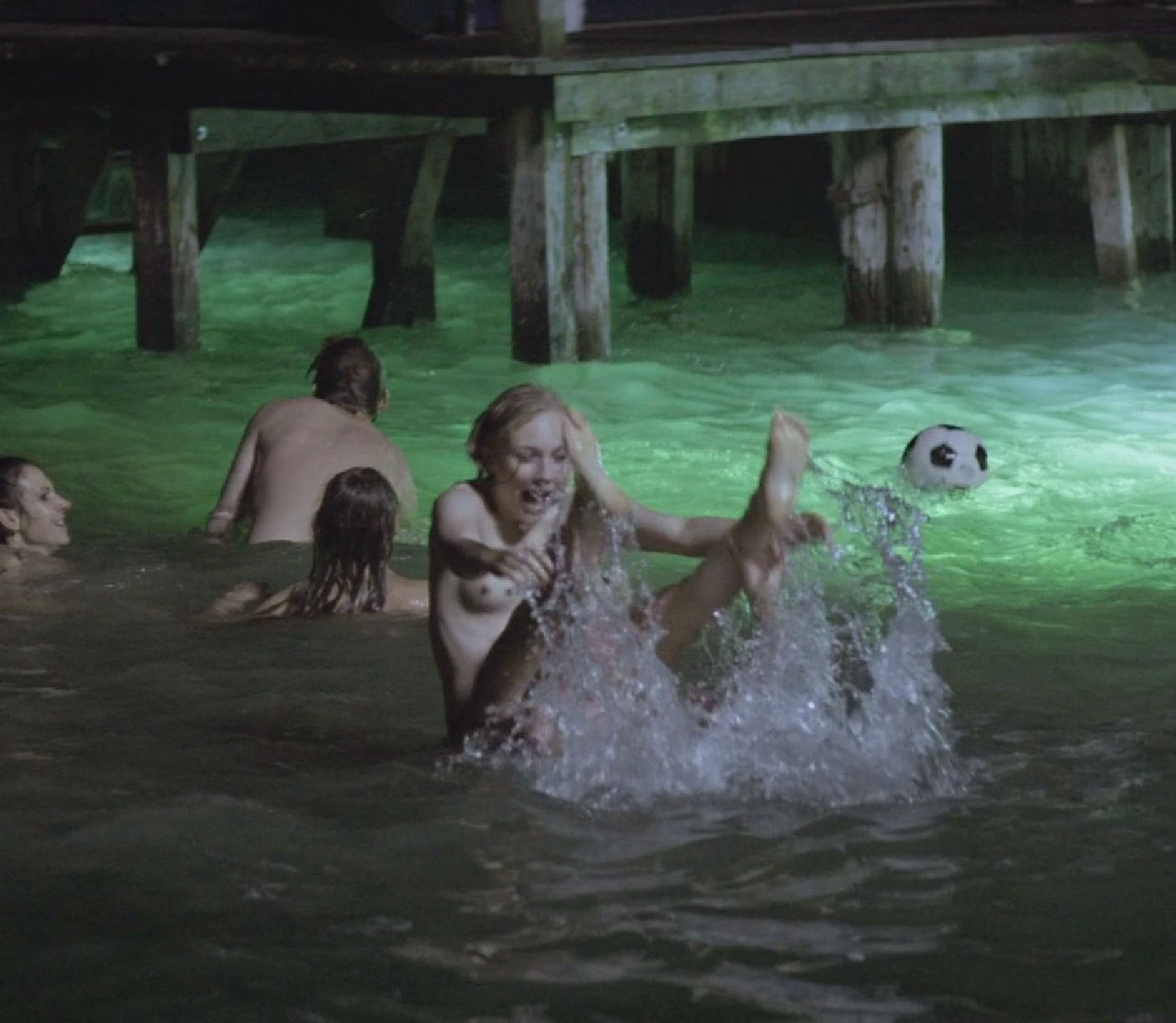 Elisa Schlott nude. Photo - 11