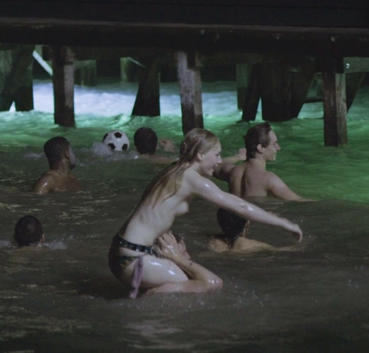 Elisa Schlott nude. Photo - 13