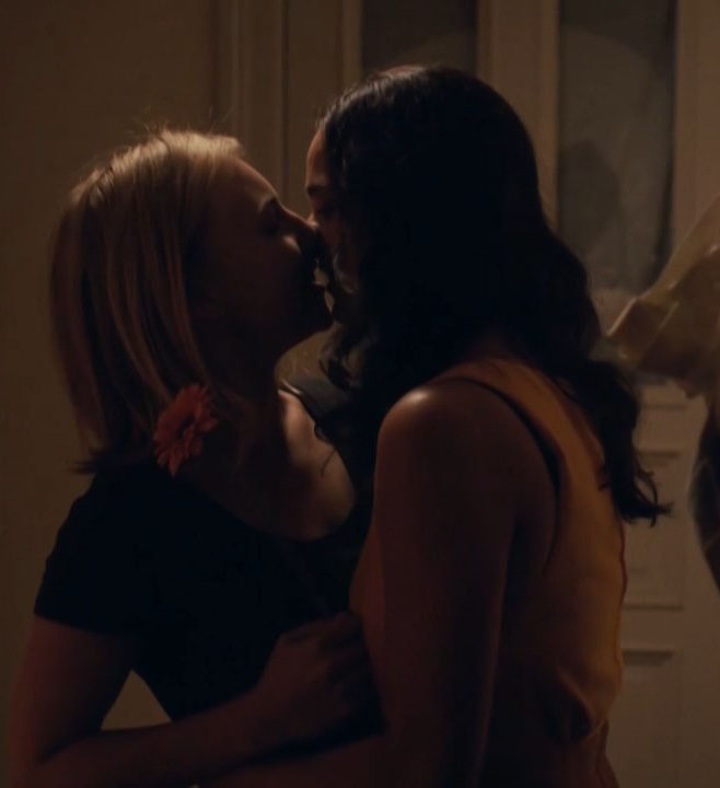 Elisa Schlott nude. Photo - 3