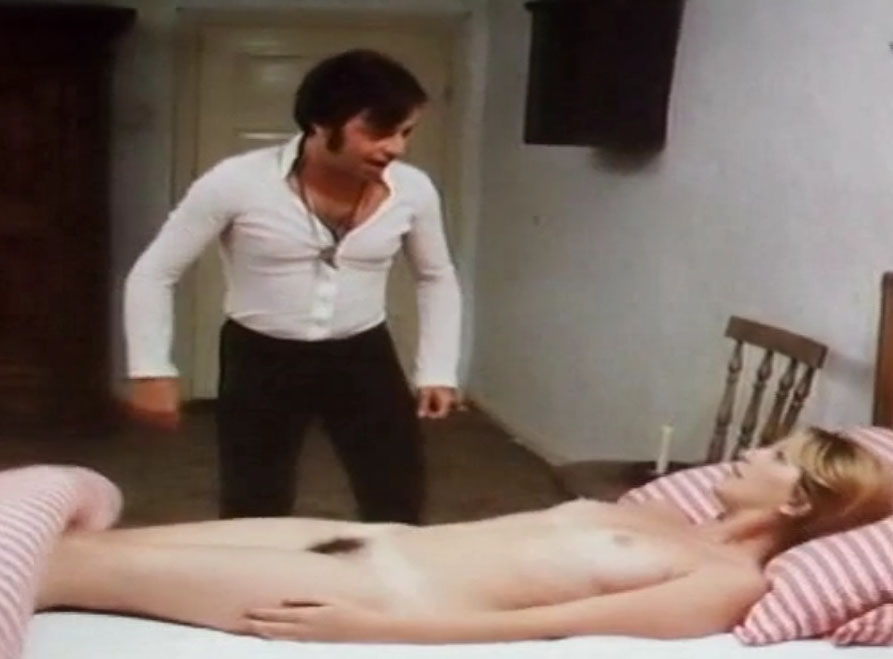 Elisabeth Felchner nude. Photo - 16