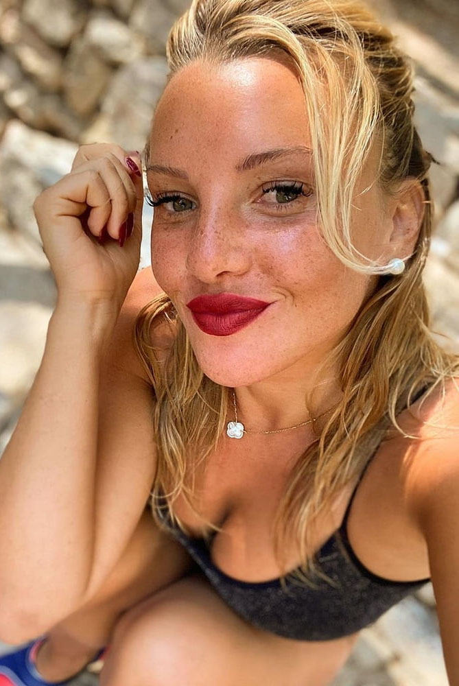 Evelyn Burdecki nude. Photo - 35