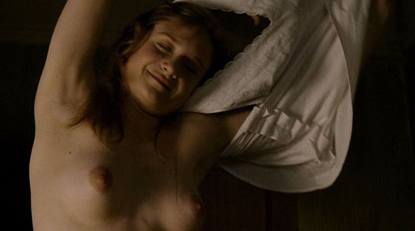 Julia Jentsch nude. Photo - 7