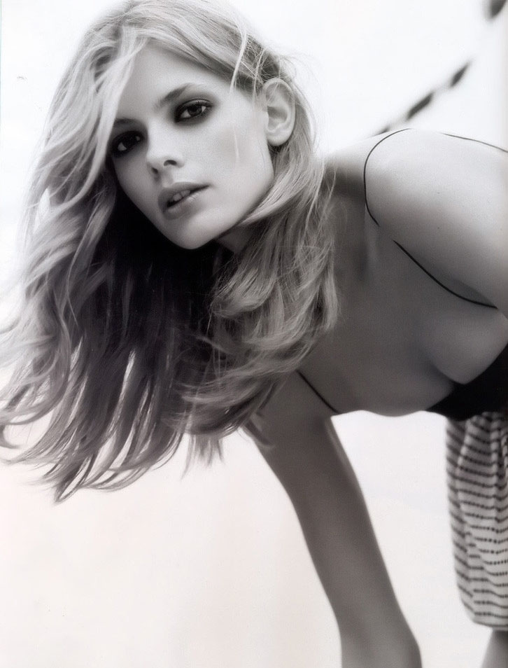 Julia Stegner nude. Photo - 7