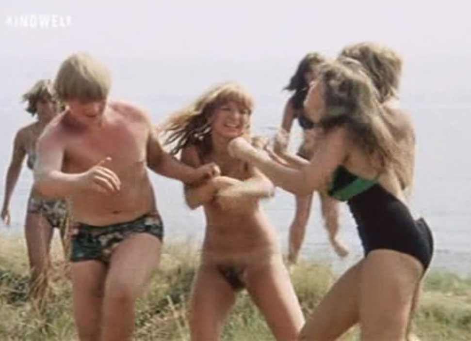 Kareen Schröter nude. Photo - 6