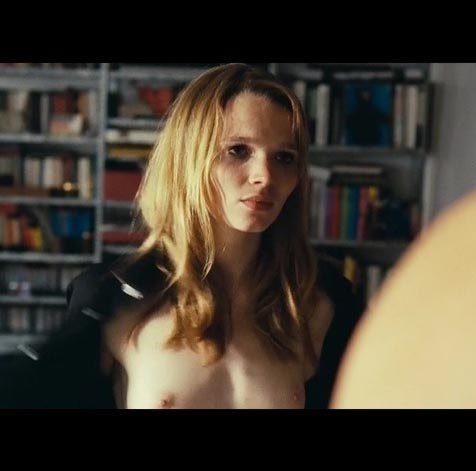 Karoline Herfurth nude. Photo - 2