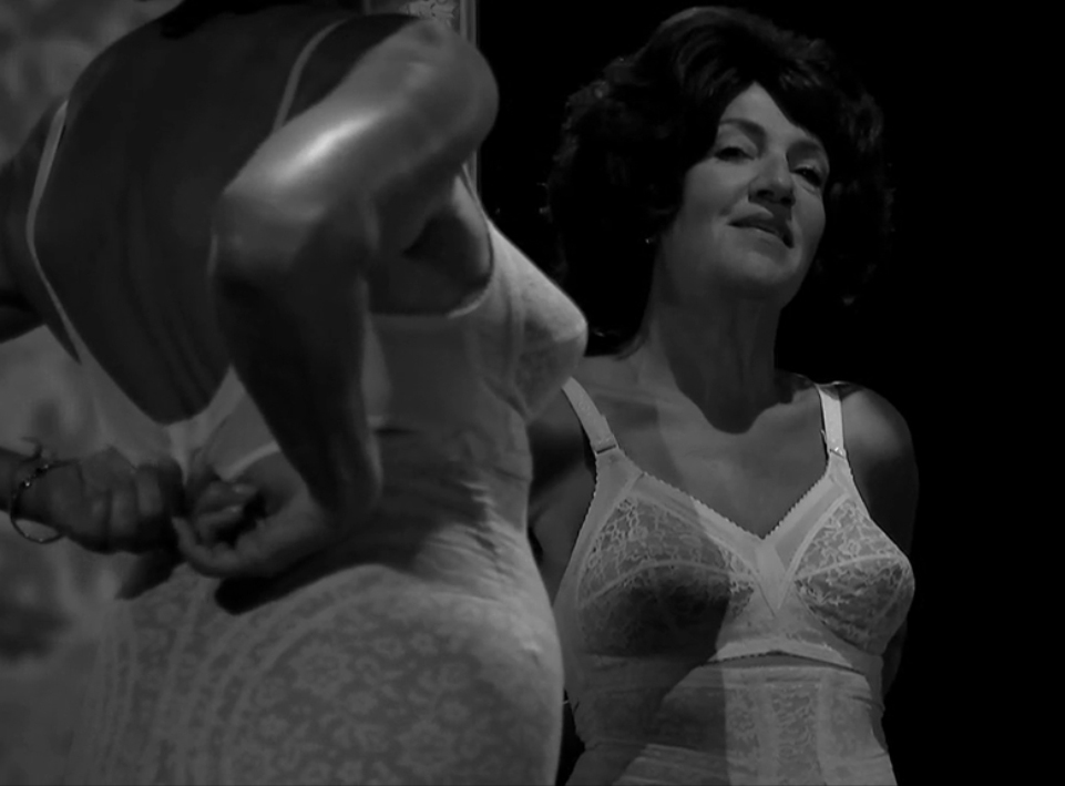 Katy Karrenbauer nude. Photo - 6