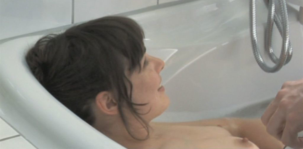 Maja Schöne nude. Photo - 2