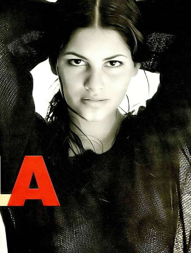 Mandala Tayde nude. Photo - 6