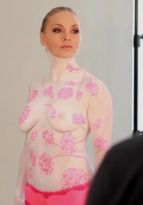 Regina Halmich nude. Photo - 4