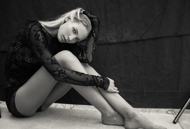 Sarah Brandner nude. Photo - 14