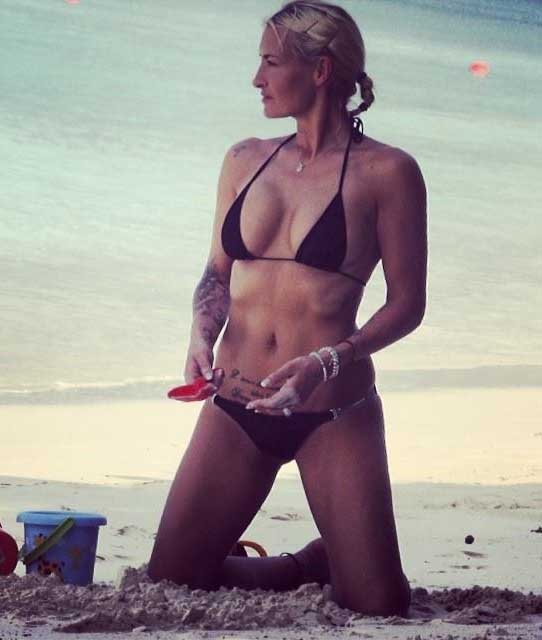 Sarah Connor nude. Photo - 28