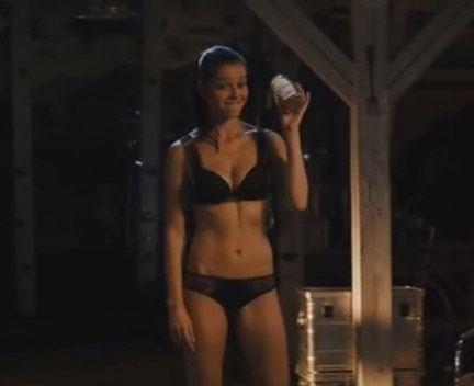 Susan Hoecke nude. Photo - 11