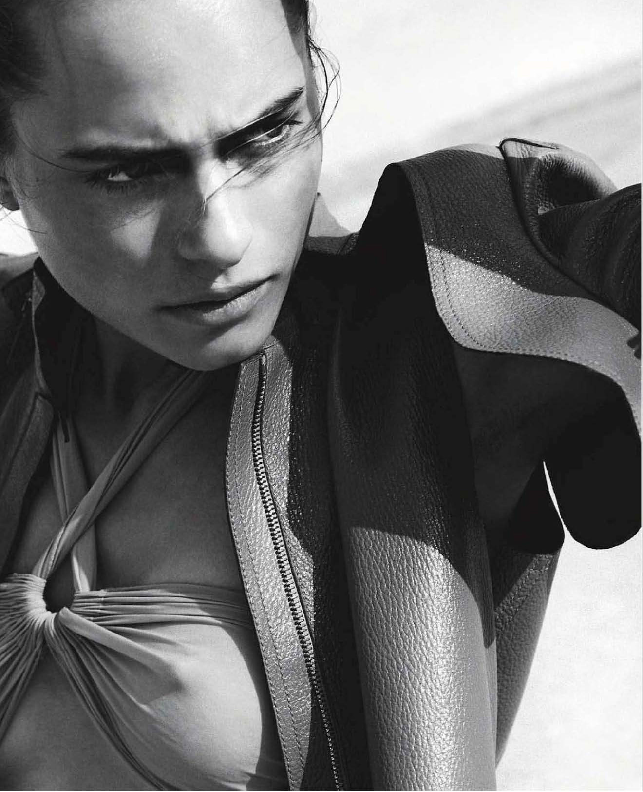 Vanessa Hegelmaier nude. Photo - 11