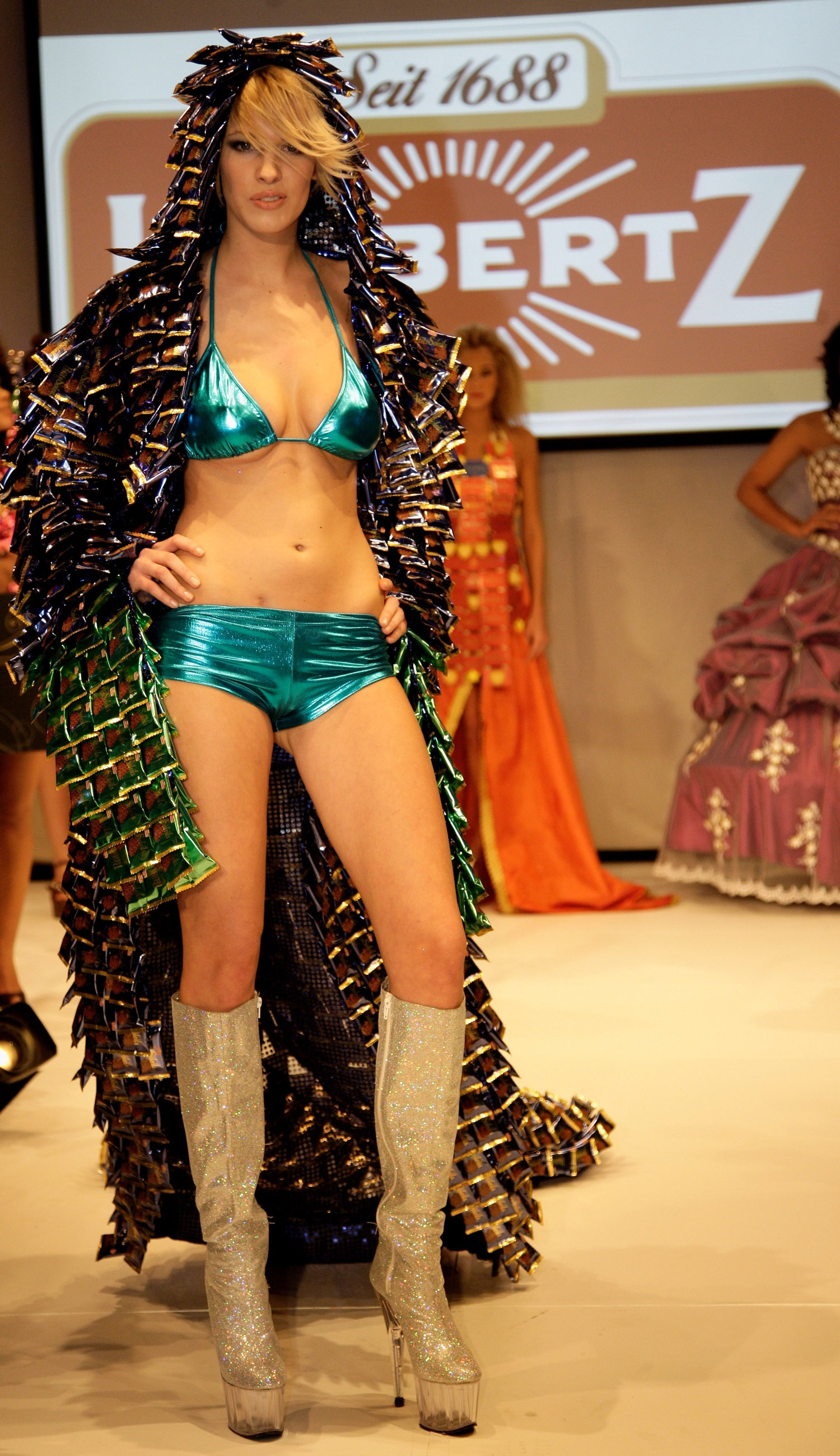 Yvonne Schröder nude. Photo - 11