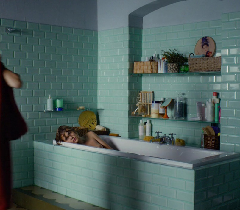 Adriana Ugarte nude. Photo - 22