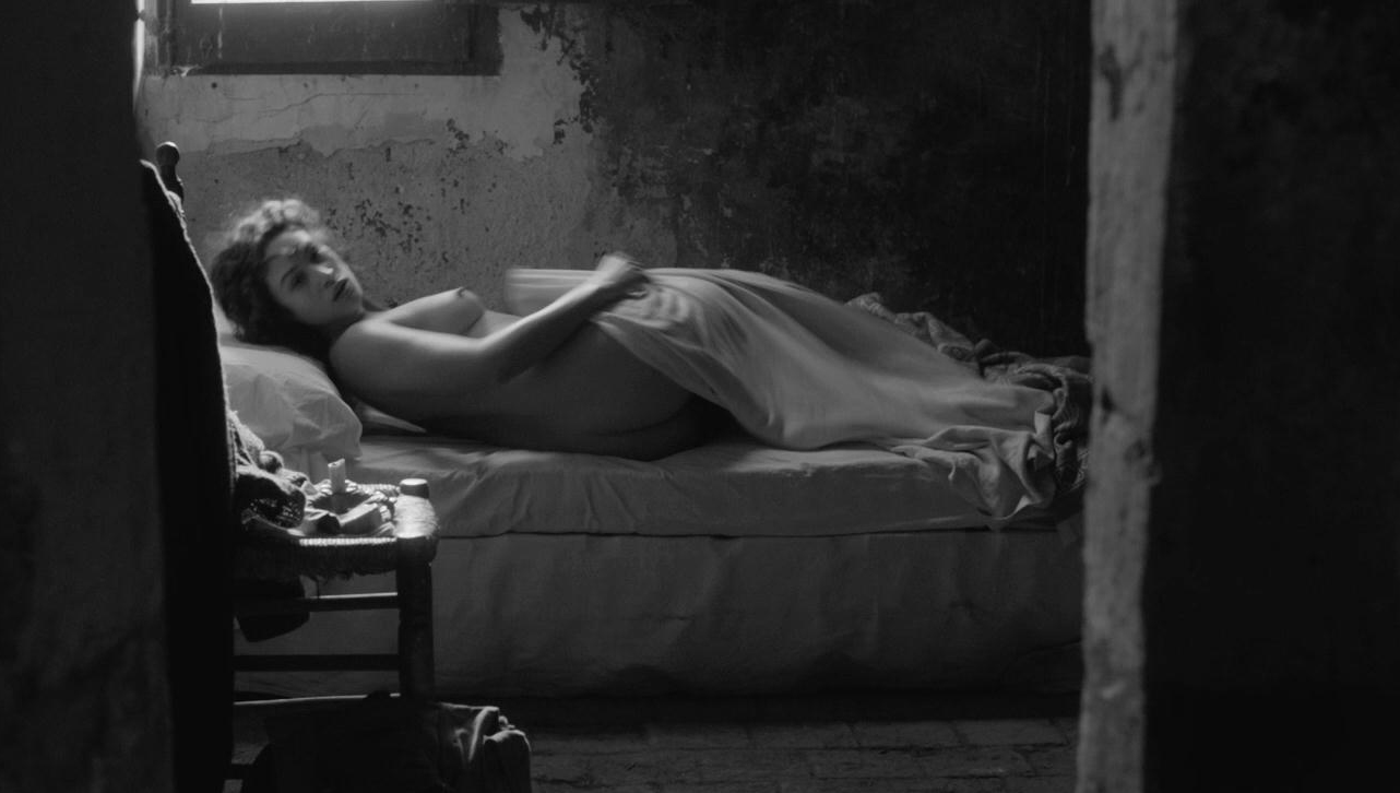 Aida Folch nude. Photo - 15